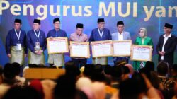 Panglima TNI Dampingi Wakil Presiden RI di Tasyakuran Milad MUI ke-49