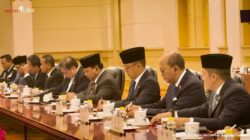 Presiden Prabowo Subianto Lakukan Pertemuan Bilateral dengan Perdana Menteri Li Qiang di Beijing