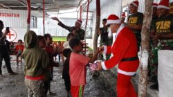 Satgas Yonif 715/Mtl rayakan Natal dengan masyarakat