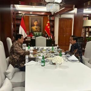 Jokowi dan Prabowo Bertemu di Kertanegara: Pertemuan Santai untuk Pererat Silaturahmi