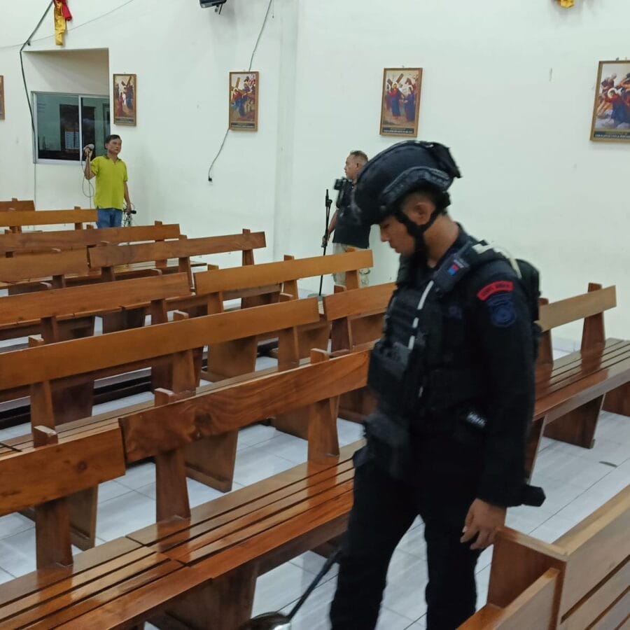 Kapolresta Tangerang Pastikan Keamanan Ibadah Malam Natal dengan Sterilisasi oleh Tim Gegana Sat Brimob Polda Banten