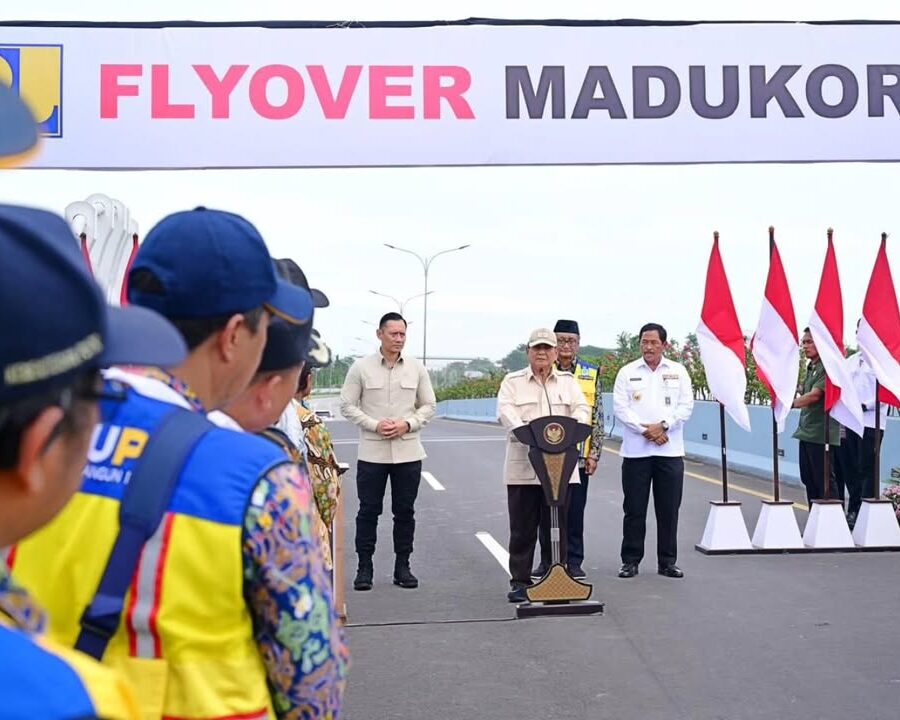 Presiden Prabowo Resmikan Flyover Madukoro dan Hadiri Apel Kasatwil Polri 2024 di Semarang