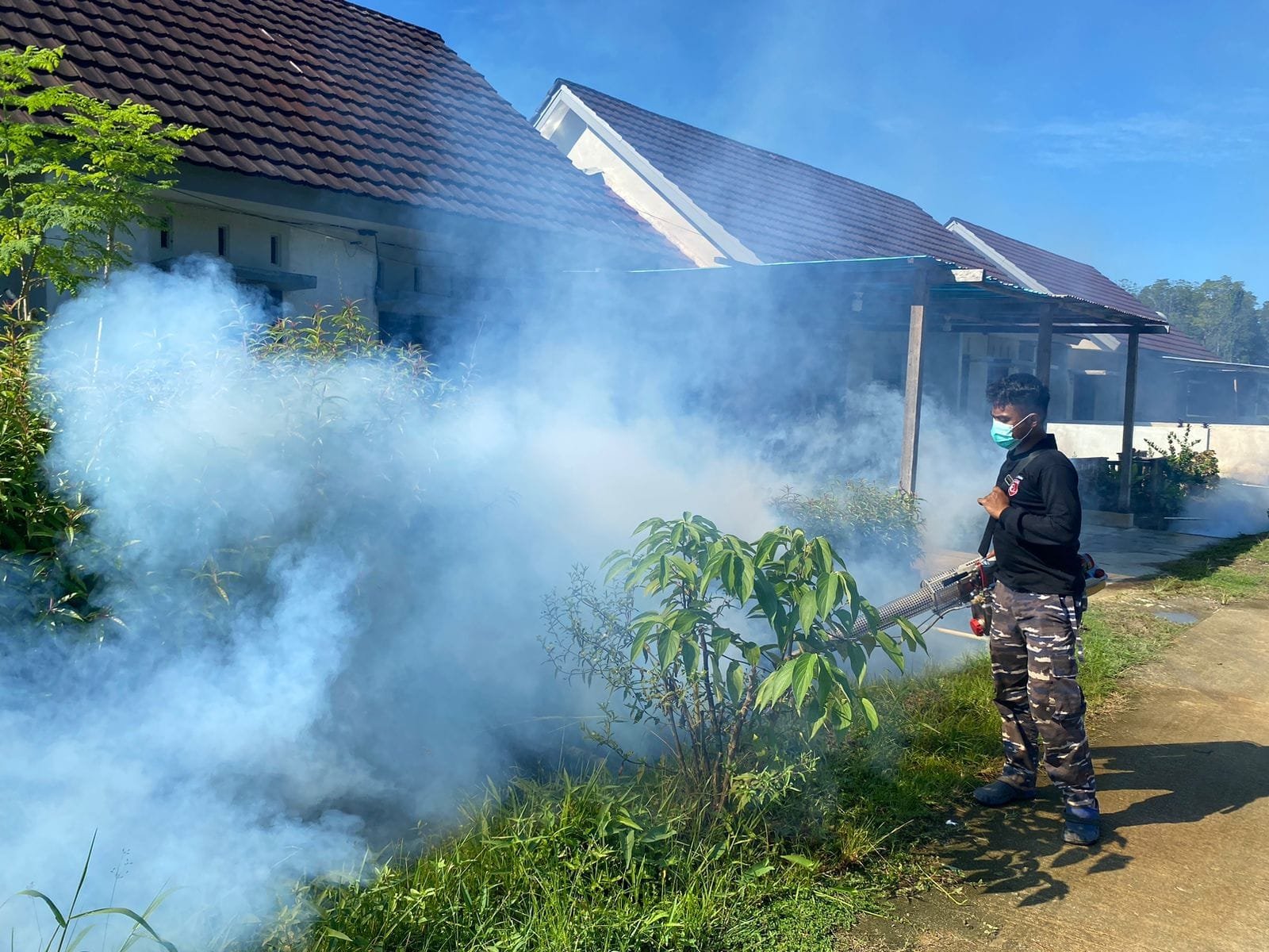 Kesatrian Marinir Agoes Soebekti, Lakukan Fogging Cegah Penyakit DBD