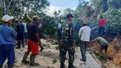 Lestarikan Budaya, Babinsa Bersama Warga Lakukan Gotong Royong