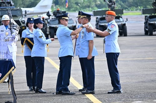 Panglima Komando Operasi Udara II Pimpin Serah Terima Jabatan Danlanud Sultan Hasanuddin