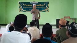 Kapolsek Kuripan Beri Penyuluhan Kenakalan Remaja di Pondok Ramadhan SMPN 1 Kuripan