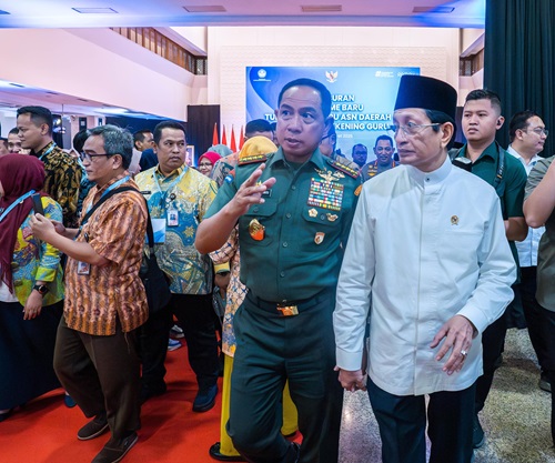 Panglima TNI Dampingi Presiden Prabowo dalam Peluncuran Mekanisme Baru Tunjangan Guru