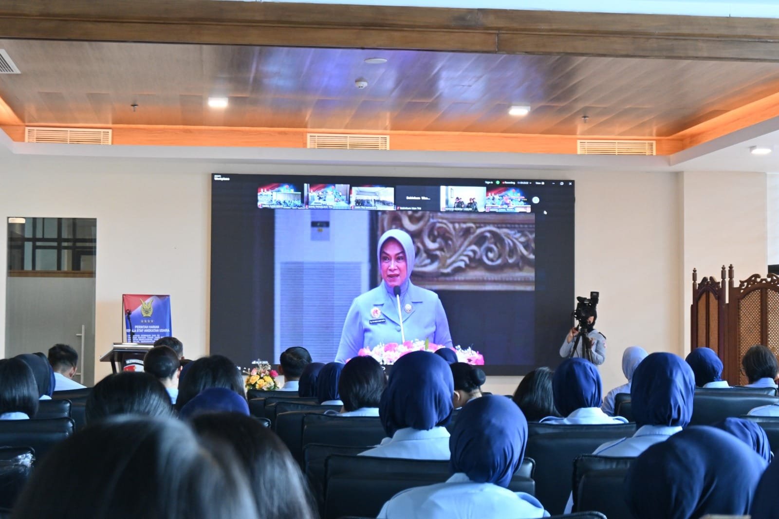 Wara Lanud Sultan Hasanuddin dan Wilayah Makassar Ikuti Pengarahan Ketua Umum Dharma Pertiwi