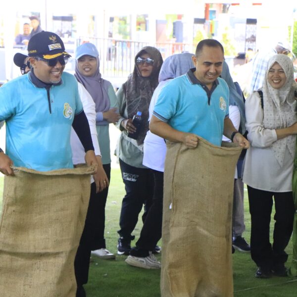 Senam Bersama Dandim, Forkopimda dan Warga Probolinggo Jalin Sinergi Sehat