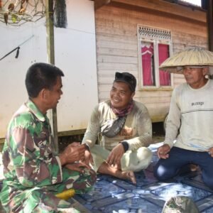 Dari Secangkir Kopi, Satgas TMMD Kodim HST dan Warga Semakin Akrab