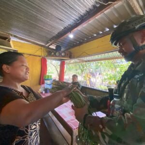 Satgas Yonif 762/VYS, Bagikan Hasil Panen Kepada Masyarakat Distrik Yembun Satgas Yonif 762/VYS, Bagikan Hasil Panen Kepada Masyarakat Distrik Yembun