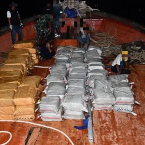 Pangkalan TNI AL Tanjung Balai Karimun Gagalkan Penyelundupan 1.905 Kg Narkotika Pangkalan TNI AL Tanjung Balai Karimun Gagalkan Penyelundupan 1.905 Kg Narkotika