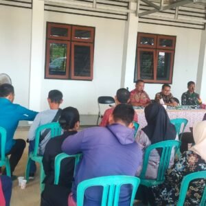 Babinsa bersama PPL Hadiri Rapat Koordinasi antara Bulog Dengan Petani Babinsa bersama PPL Hadiri Rapat Koordinasi antara Bulog Dengan Petani