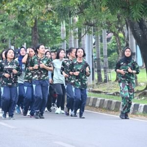 Membentuk Prajurit Tangguh dan Adaptif, Danlanud Sultan Hasanuddin Gelar Program Lari Siang Membentuk Prajurit Tangguh dan Adaptif, Danlanud Sultan Hasanuddin Gelar Program Lari Siang
