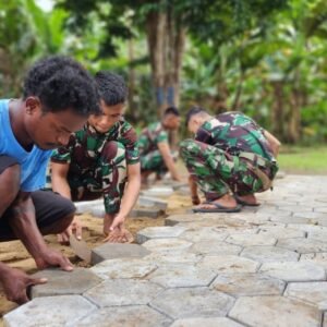 Bhakti Tanpa Batas: Satgas TNI dan Warga Yanggandur Bersatu Renovasi Gereja Bhakti Tanpa Batas: Satgas TNI dan Warga Yanggandur Bersatu Renovasi Gereja