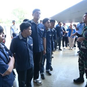 Mahasiswa Politeknik Bosowa Kunjungi Skatek 044 Lanud Sultan Hasanuddin Mahasiswa Politeknik Bosowa Kunjungi Skatek 044 Lanud Sultan Hasanuddin