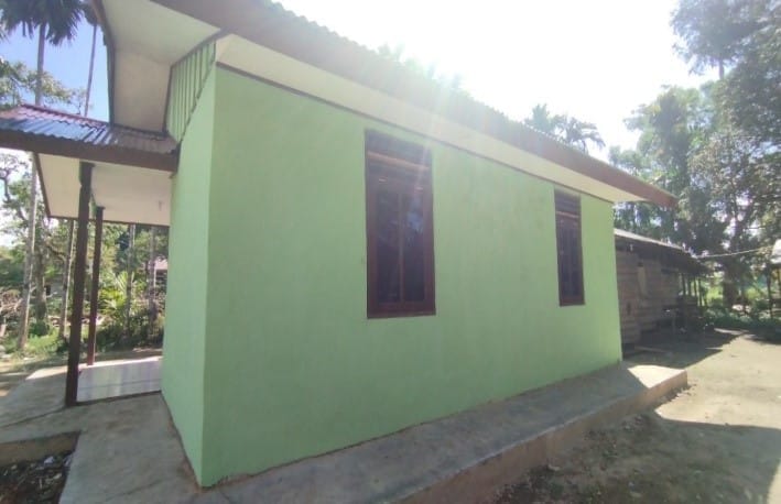 Upaya Pencapaian Sasaran Fisik, Satgas TMMD Ke-124 Kodim 1802/ Sorong, Rampungkan salah satu Rumah Layak Huni