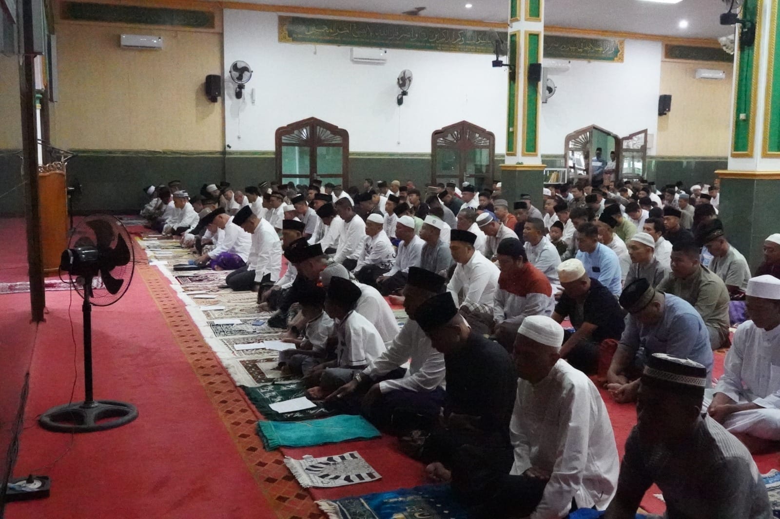 Akademi Militer Laksanakan Sholat dan Penyerahan Hewan Kurban Idul Adha 1446 H