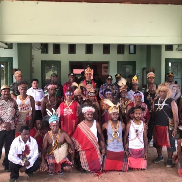 Pangdam XVIII/Kasuari Tegaskan Komitmen TNI untuk Keamanan dan Pembangunan Maybrat