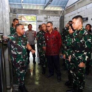 Gubernur Akmil Kunjungi Taruna dan Tinjau Proyek Desalinasi di Latsitarda Nusantara XLV/2025 Gubernur Akmil Kunjungi Taruna dan Tinjau Proyek Desalinasi di Latsitarda Nusantara XLV/2025
