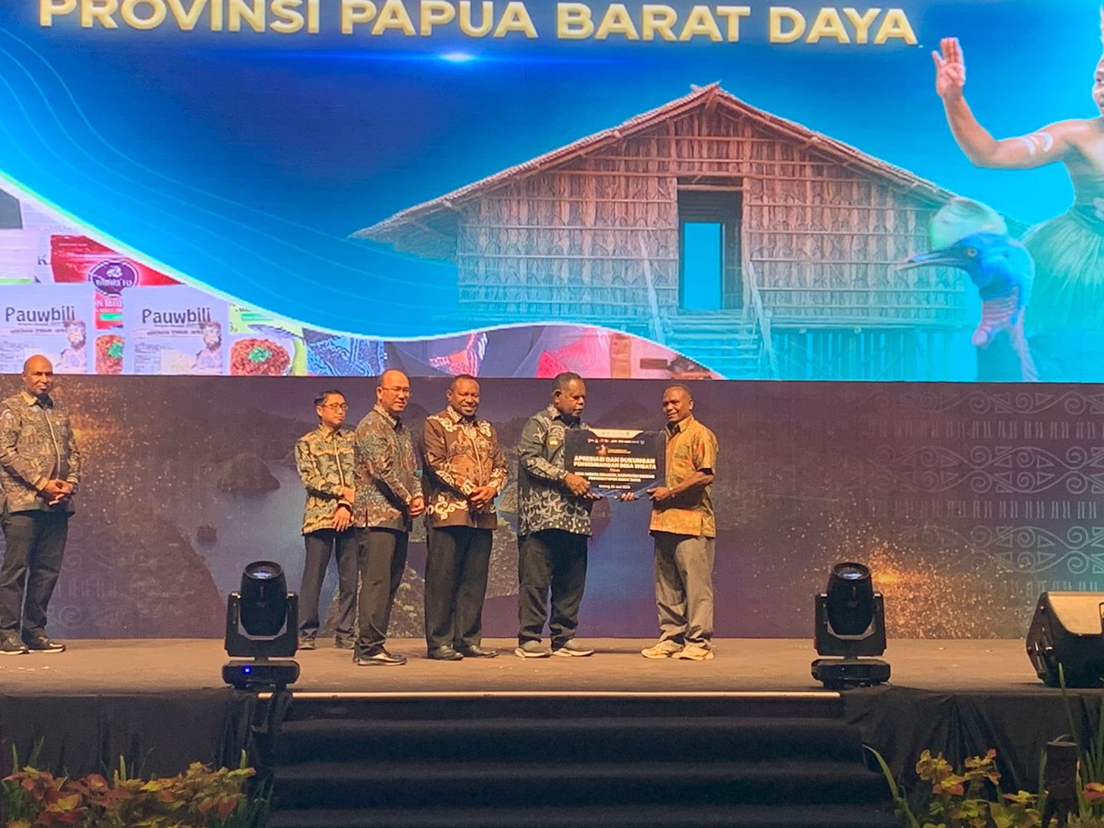 Lantamal XIV Hadiri Opening Ceremony Torang Creative Dan Ecotourism Festival 2025, Dukung Ekonomi Kreatif