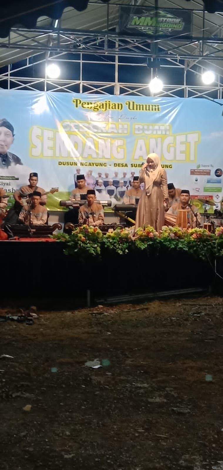 Syukuri Nikmat Alam, Warga Sumberagung Gelar Pengajian di Sendang Anget