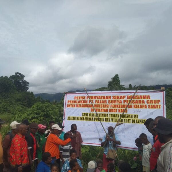 Masyarakat Adat Lembah Klaso Tegas Tolak Sawit: Pasang Bambu Tui Sakral Sebagai Simbol Larangan