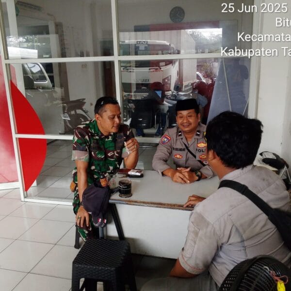Bhabinkamtibmas Sambang Warga, Jalin Silaturahmi dan Himbau Harkamtibmas di Desa Bitung Jaya