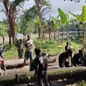 Karya Bakti TNI AD Pos Ramil1714-07/Fawi Bergotong Royong Bersama Masyarakat Guna Mewujudkan Kebersamaan dan Rasa Kepedulian Karya Bakti TNI AD Pos Ramil1714-07/Fawi Bergotong Royong Bersama Masyarakat Guna Mewujudkan Kebersamaan dan Rasa Kepedulian