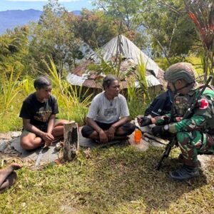 Rajut Kasih Melalui Pelayanan Kesehatan, Satgas Yonif 715/Mtl Terus Menebar Cinta Kepada Masyarakat Puncak Jaya Rajut Kasih Melalui Pelayanan Kesehatan, Satgas Yonif 715/Mtl Terus Menebar Cinta Kepada Masyarakat Puncak Jaya