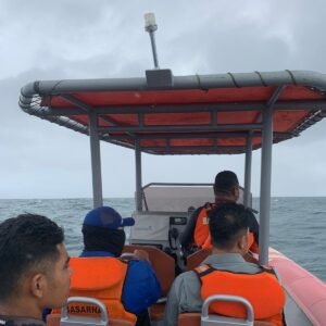 Bakamla RI Cari Satu Korban Kapal Tenggelam di Perairan Kepulauan Kei Bakamla RI Cari Satu Korban Kapal Tenggelam di Perairan Kepulauan Kei