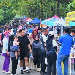 Drum Band Siswa Taruna Politeknik Penerbangan Makassar Meriahkan CFD Lanud Sultan Hasanuddin Drum Band Siswa Taruna Politeknik Penerbangan Makassar Meriahkan CFD Lanud Sultan Hasanuddin