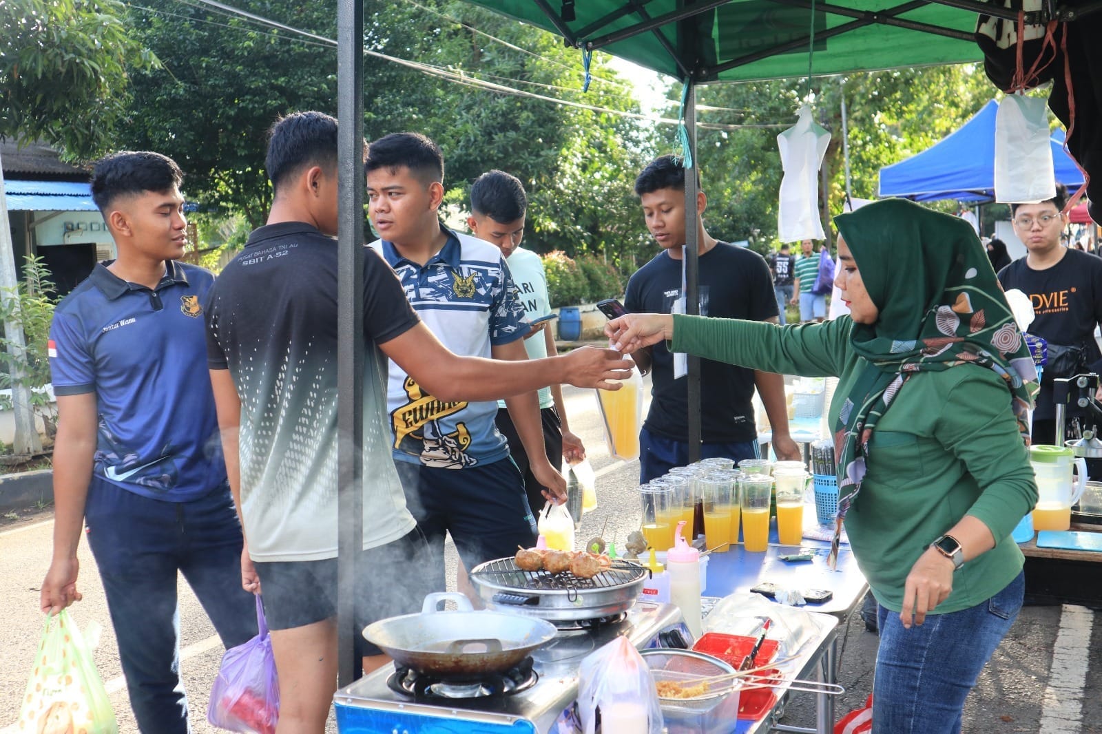 UMKM Makassar dan Maros Meriahkan CFD Lanud Sultan Hasanuddin