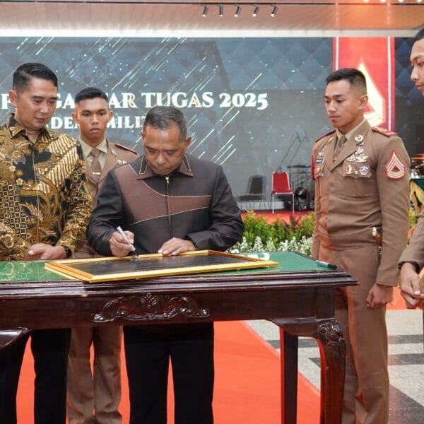 Malam Pengantar Tugas Taruna Tingkat Akhir Akmil, Gubernur Akmil : Junjung Integritas dan Jiwa Korsa