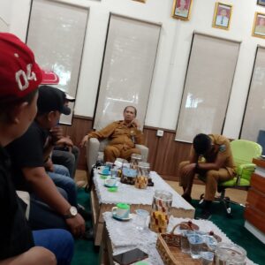 Polemik Berita Dugaan Penyimpangan Dana Desa Branggah, LSM Libas88 Kritik Salah Satu Media Online Tidak Berimbang Polemik Berita Dugaan Penyimpangan Dana Desa Branggah, LSM Libas88 Kritik Salah Satu Media Online Tidak Berimbang
