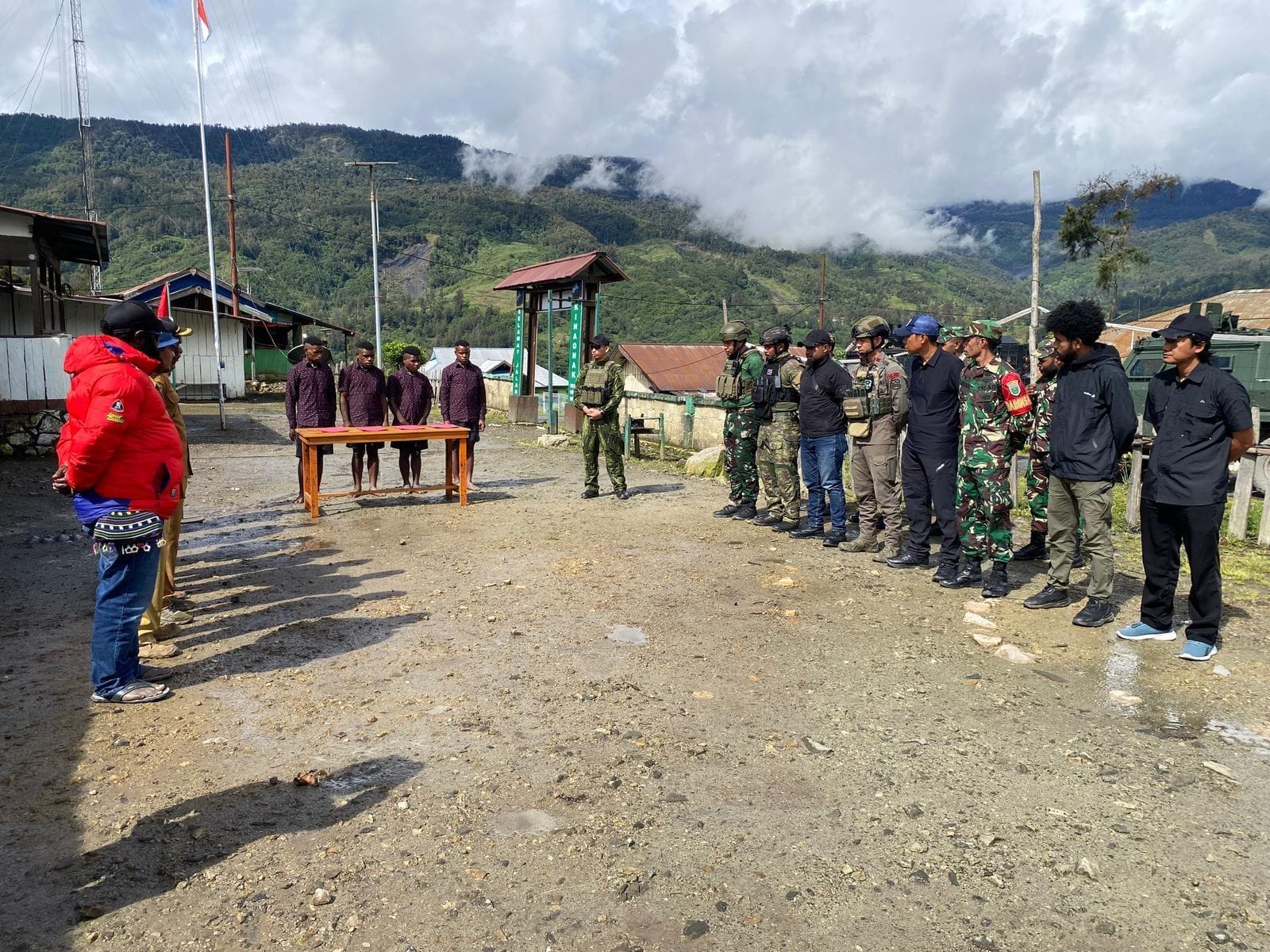 Empat Mantan Anggota OPM Berikrar Setia Kembali ke Pangkuan Ibu Pertiwi