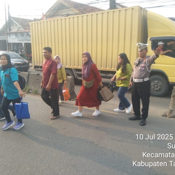 Kanit Lantas Polsek Cikupa Pimpin Protap Sore, Wujudkan Kamseltibcar Lantas di Jalan Raya Serang