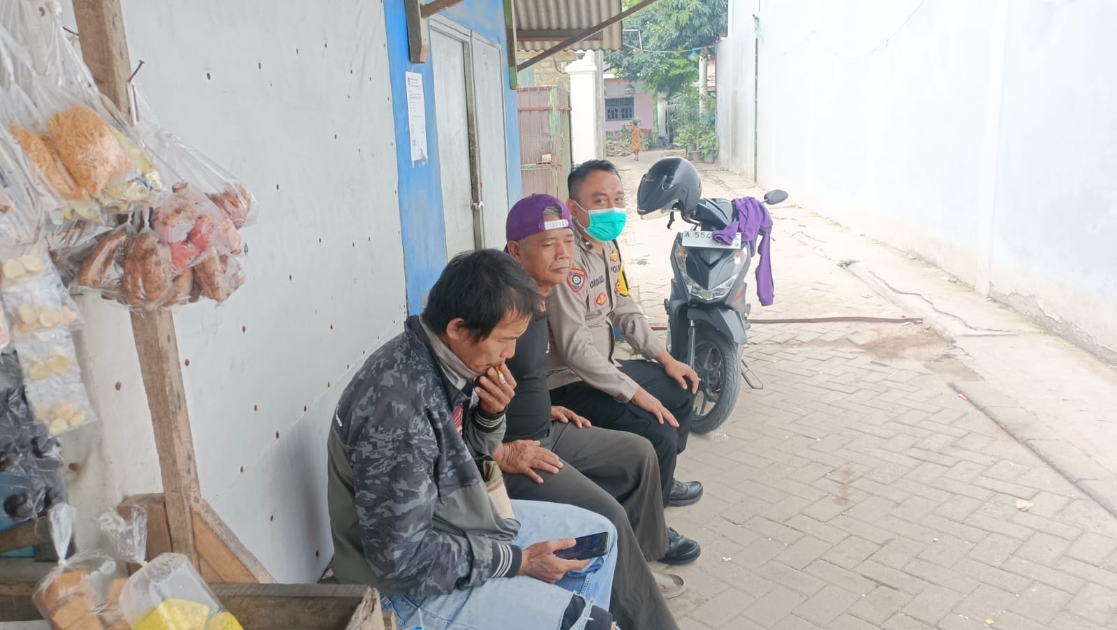 Bhabinkamtibmas Desa Sukanagara Dorong Warga Pengangguran untuk Bangkit dan Produktif