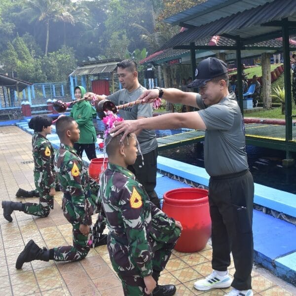 Pesta Air Tutup Tradisi Korps Taruna Akmil Tingkat III dan IV TP 2024/2025