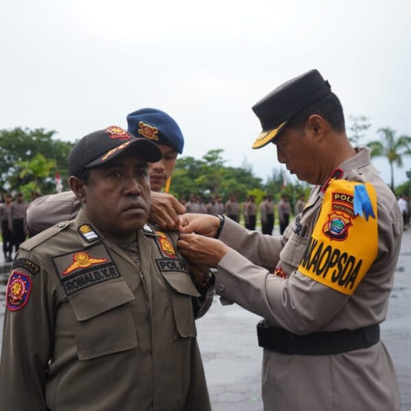Polda Papua Barat Laksanakan Apel Gelar Pasukan, Operasi Patuh Mansinam 2025 Dimulai