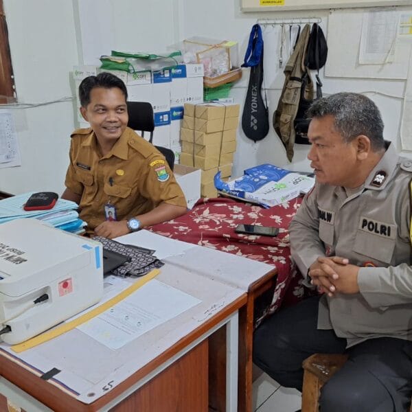 Bhabinkamtibmas Desa Pematang Aiptu Iwan Wahyudi Laksanakan Validasi Jumlah Siswa SMPN 4 Tigaraksa untuk Program MBG