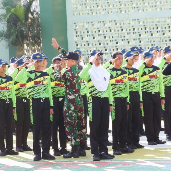 Giat MPLS, Babinsa Kodim Bojonegoro berikan Pendidikan Karakter