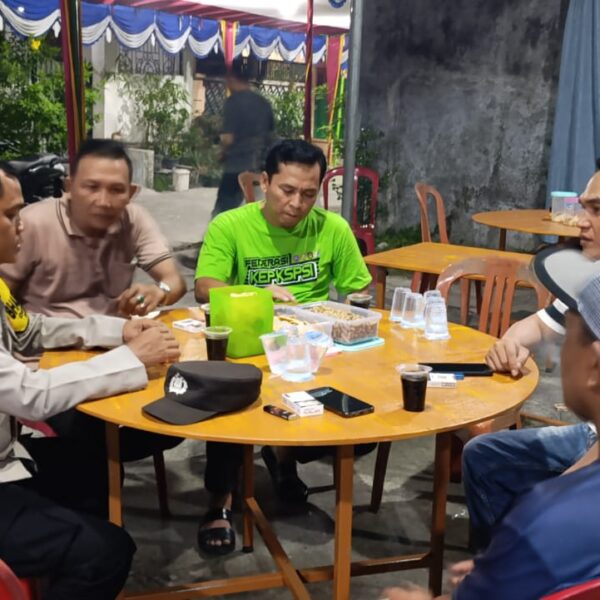 Aipda Budiansyah Sambangi Warga Bukit Tiara, Perkuat Silaturahmi dan Himbauan Kamtibmas
