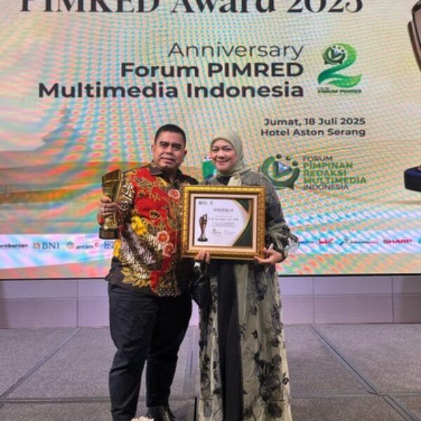 Terima PIMRED Award, Farid Aljawi Tegaskan Komitmen Bangun Wisata Religi dan Daerah