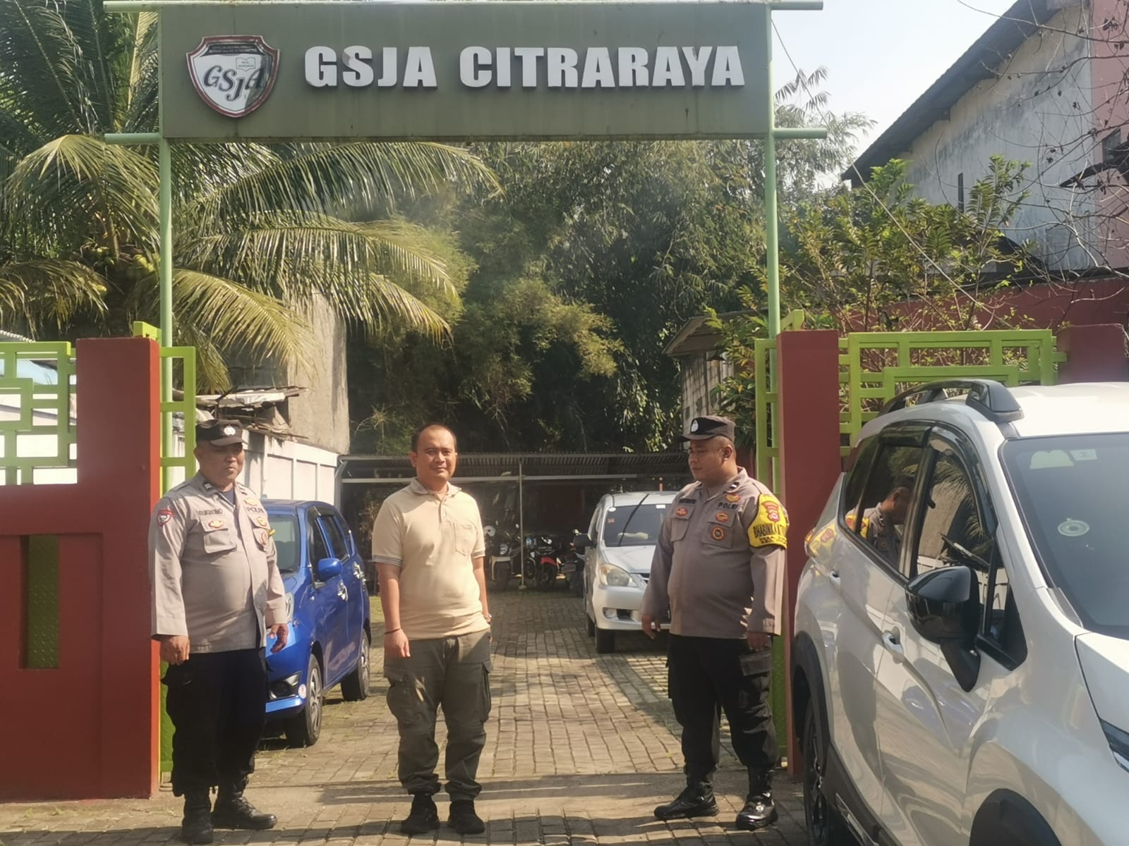 Polsek Cikupa Amankan Kegiatan Ibadah Minggu Umat Kristiani, Tiga Gereja Jalankan Ibadah dengan Tertib