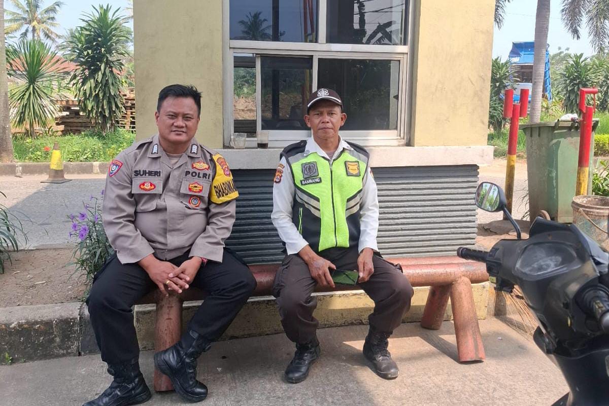 Bhabinkamtibmas Desa Talaga Sambangi Warga, Sampaikan Pesan Kamtibmas dan Sosialisasi Layanan Polisi 110 Bhabinkamtibmas Desa Talaga Sambangi Warga, Sampaikan Pesan Kamtibmas dan Sosialisasi Layanan Polisi 110