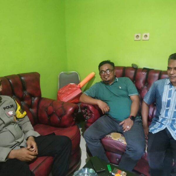 Bripka Ilyas Sambangi Warga Perum Medit, Pererat Hubungan Polri dan Masyarakat