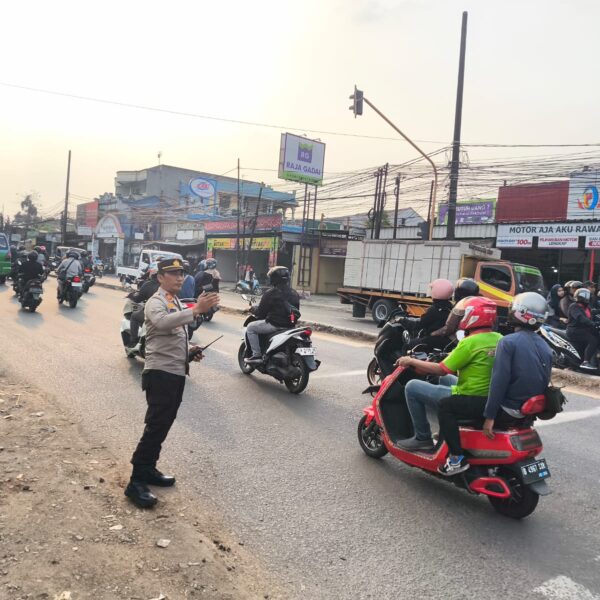 Wakapolsek Cikupa AKP Joko Pamungkas Pantau Langsung Kegiatan PECAK Sore Hari