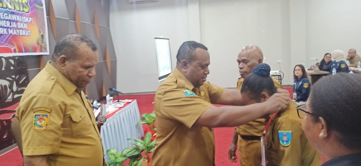 Pemerintah Maybrat dan DPRK Dorong Optimalisasi SKP melalui Bimbingan Teknis E-Kinerja