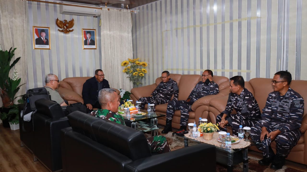 Aslog Kasal Kunjungi Lantamal XIV, Tinjau Langsung Alutsista Dan Fasilitas Pangkalan